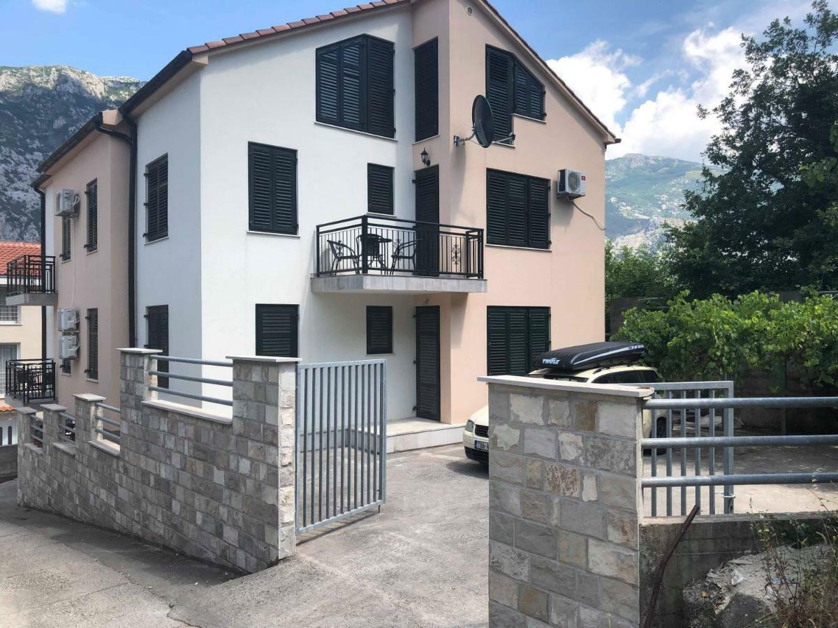 Apartmani Petrija Prčanj Exterior foto